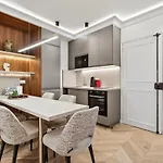 New Suite 6 People - Saint Germain Notre-Dame#Ac