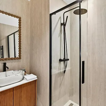 New 6 People - Saint Germain Notre-dame#ac Paris